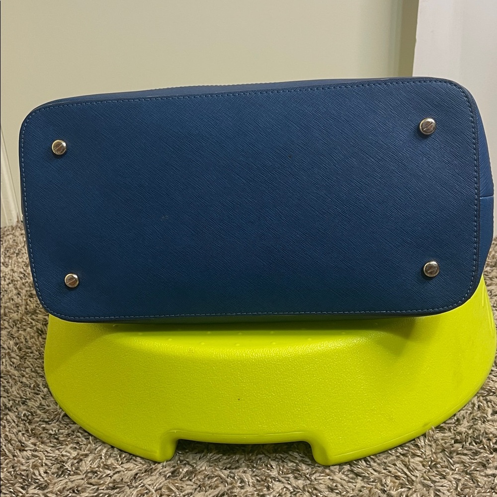 Henri Bendel West 57th Satchel in blue saffiano leather - Picture 4 of 12